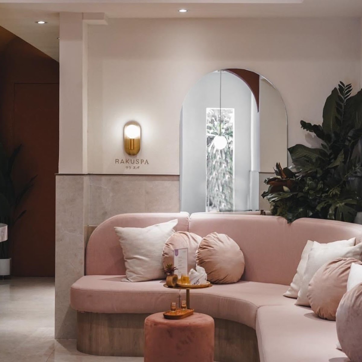 Raku Spa Thonglor- Facial massage Thonglor