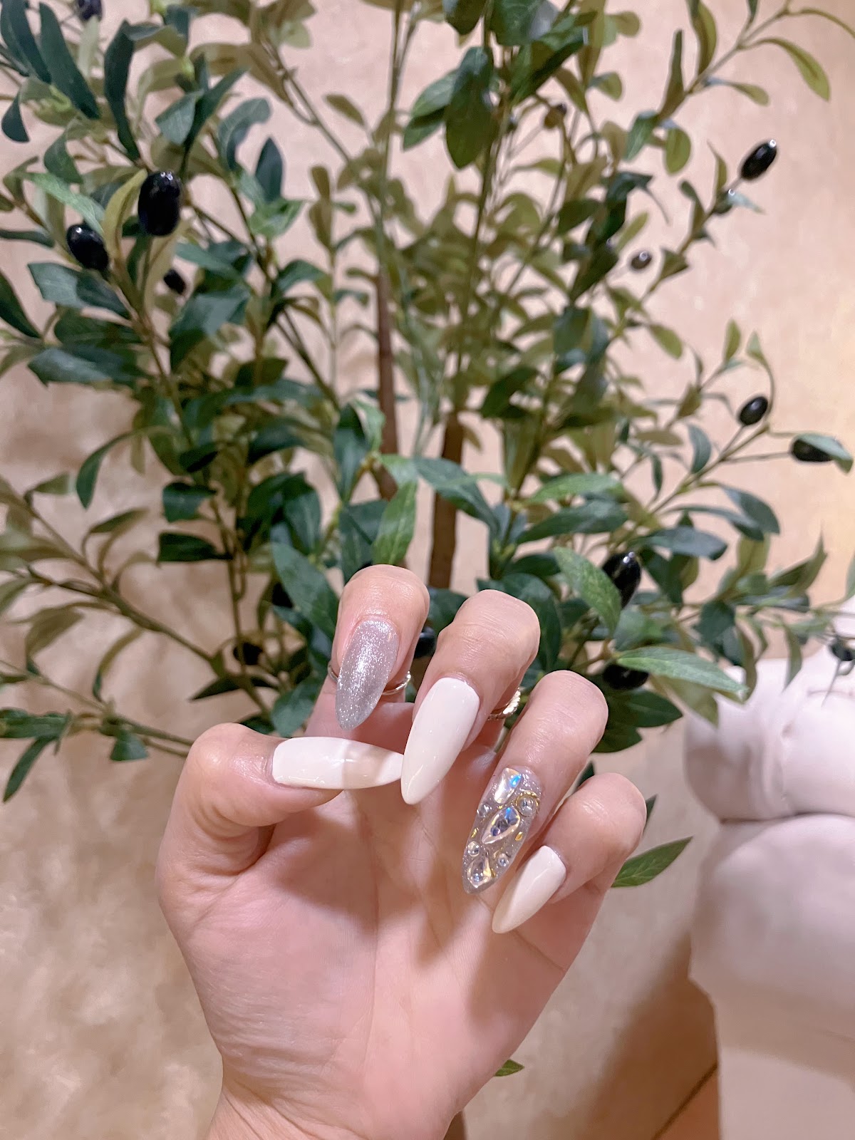 Foresta Beauty Thonglor (Nail, Lash, Eyebrows)