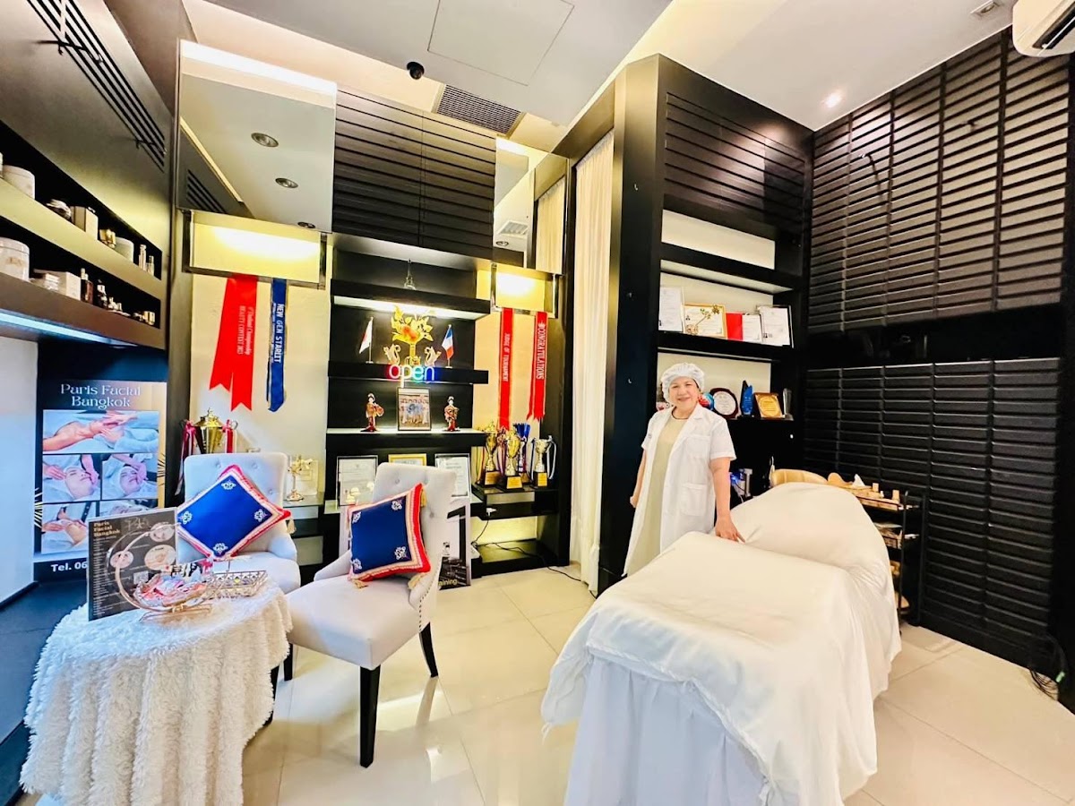 Paris Facial Bangkok (Park Lane Ekkamai)