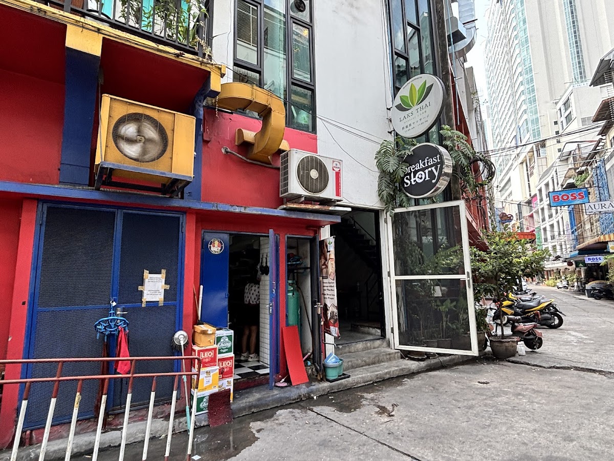 Breakfast Story Asok