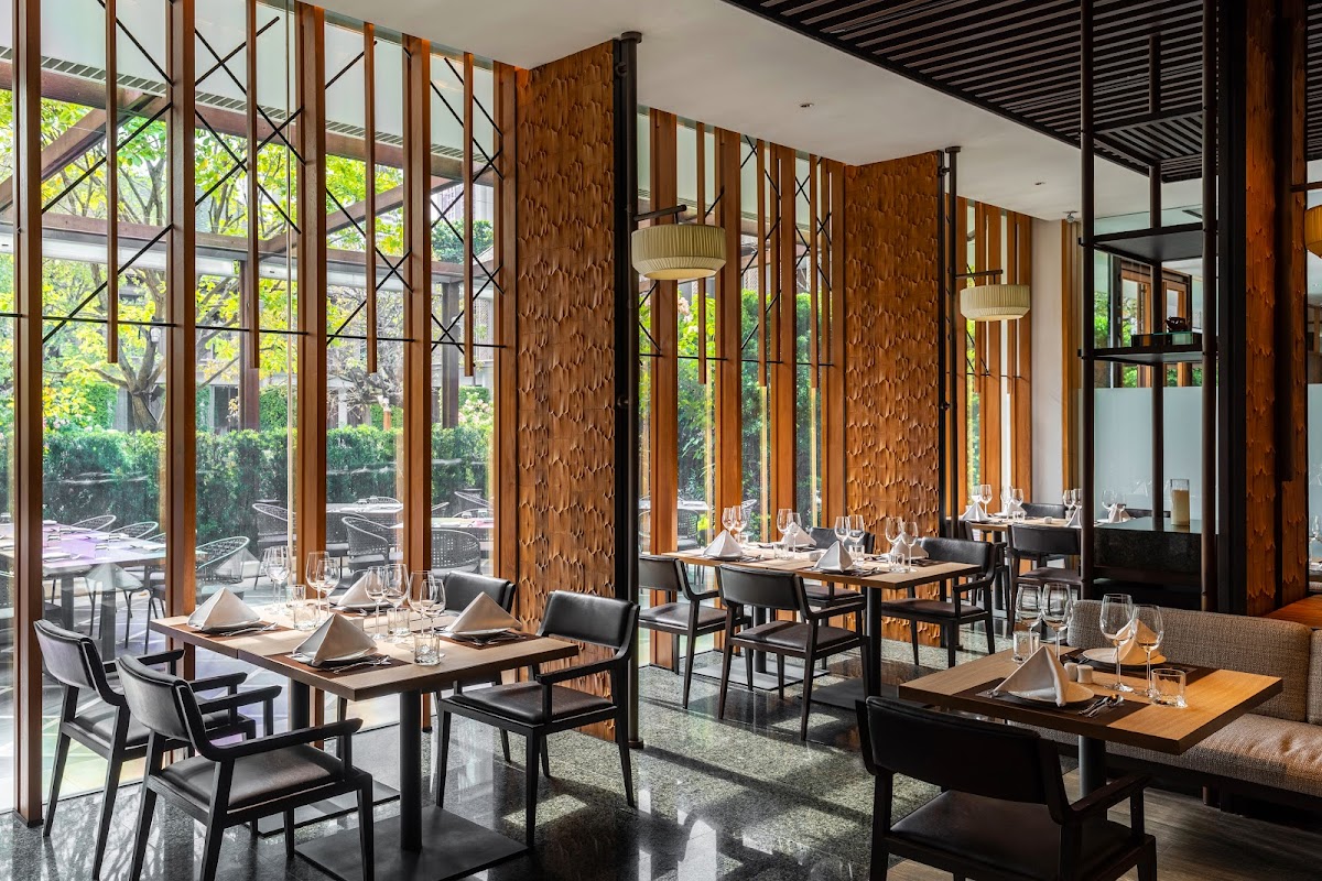 Vela Bhirom Restaurant - ร้านอาหารเวฬาภิรมย์