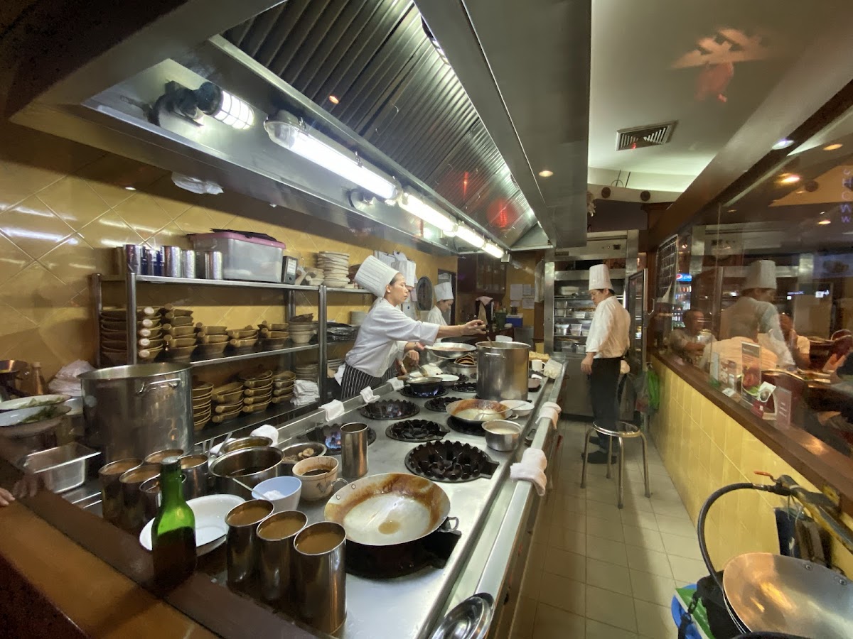 Ping's Shark Fin Restaurant Asoke (The Original)