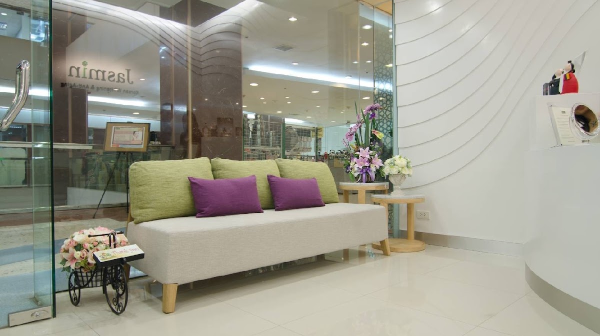 Jasmin Spa & Beauty (Face & Body treatment)