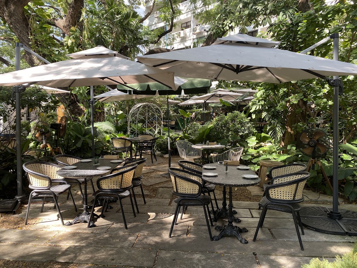 Fran's Sathorn