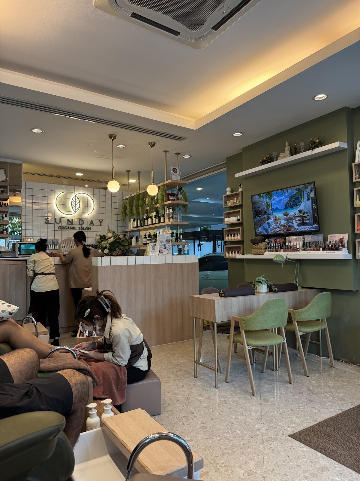 Sunday Organic Salon (SOS!)