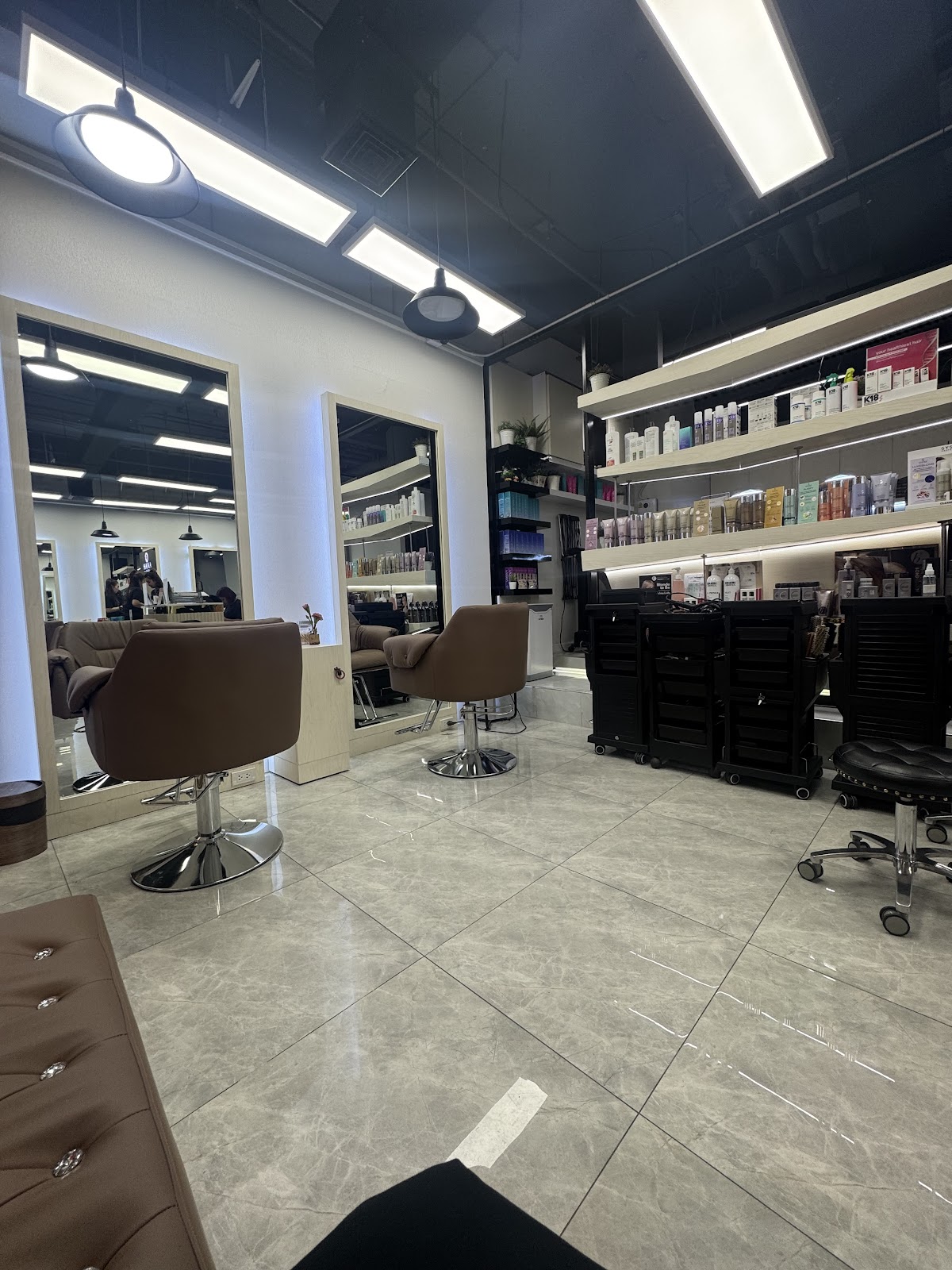 HANA STUDIO SILOM