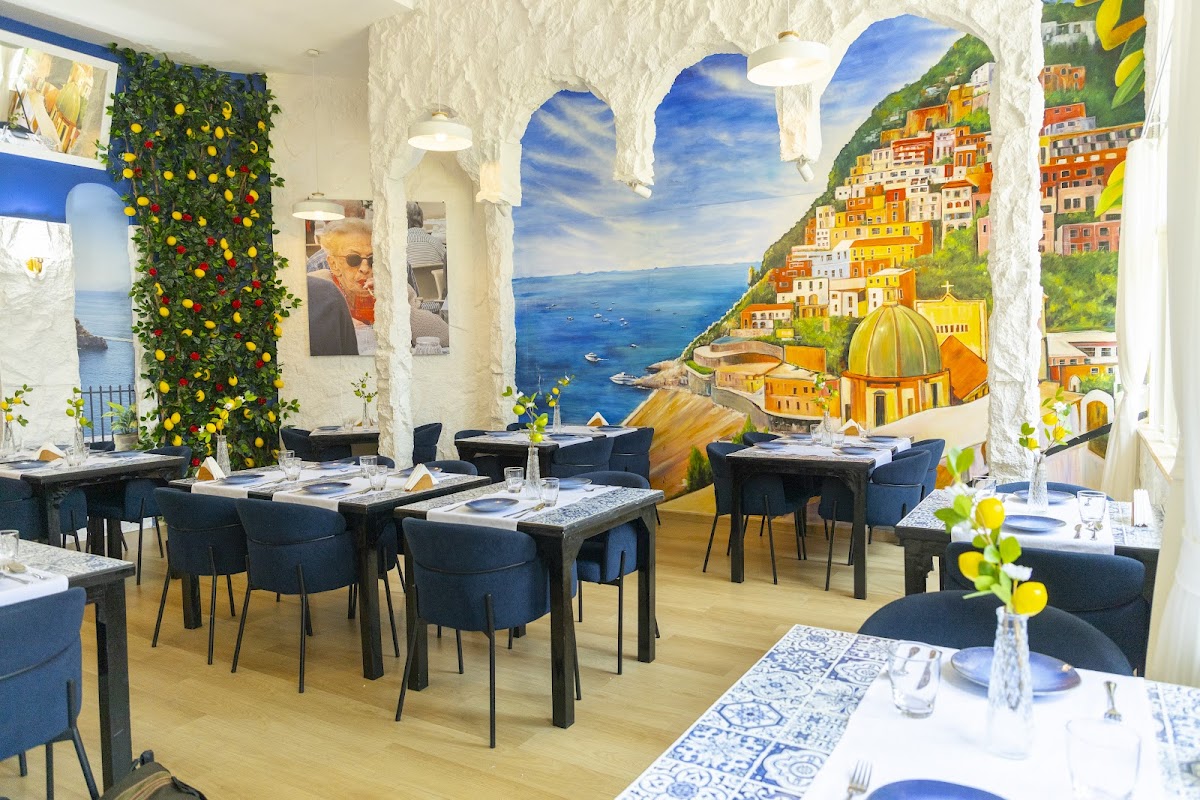 VOLARE Italian Restaurant & Pizzeria