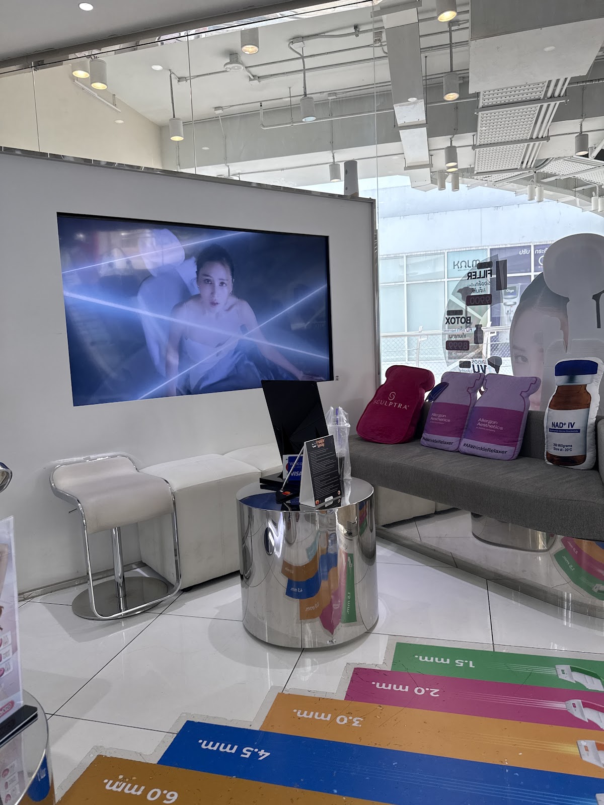 LABX Clinic สาขาทองหล่อ (Marché Thonglor ) FL.4
