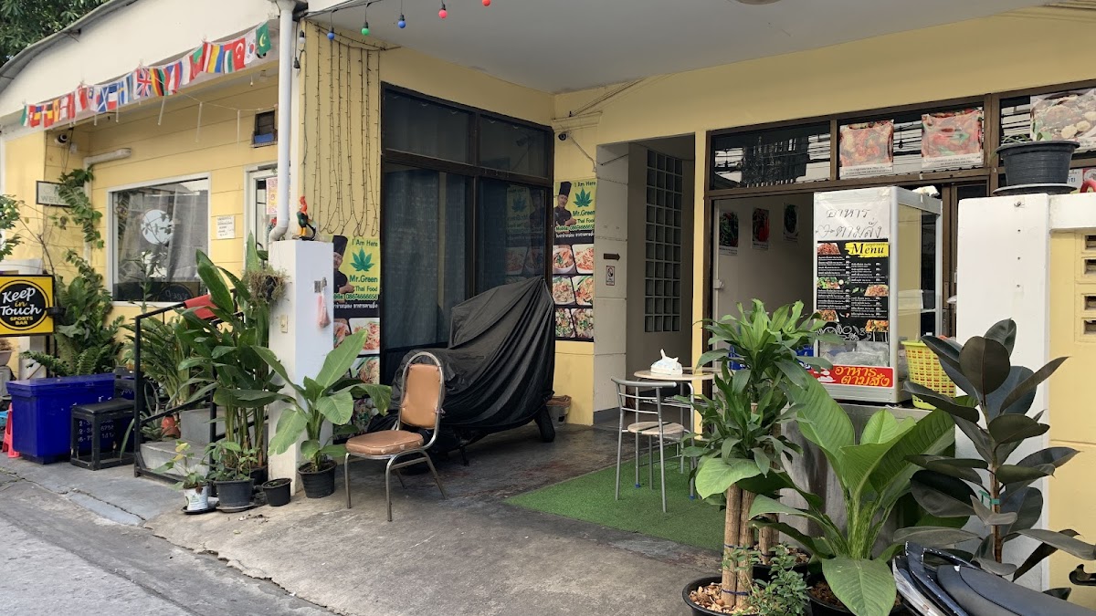Mr. Green Thai Food