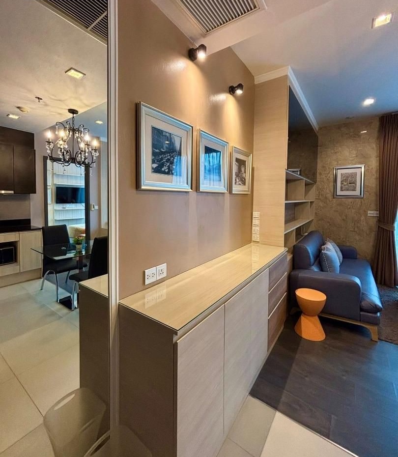 Urgent Rent Edge Sukhumvit 23, Complete Furniture, Ready to Be near Bts Asoke and Mrt Sukhumvit. image 5