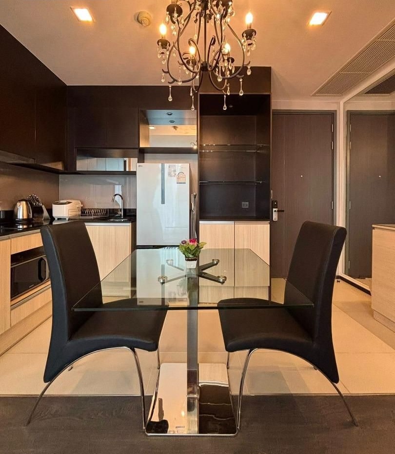 Urgent Rent Edge Sukhumvit 23, Complete Furniture, Ready to Be near Bts Asoke and Mrt Sukhumvit. image 3