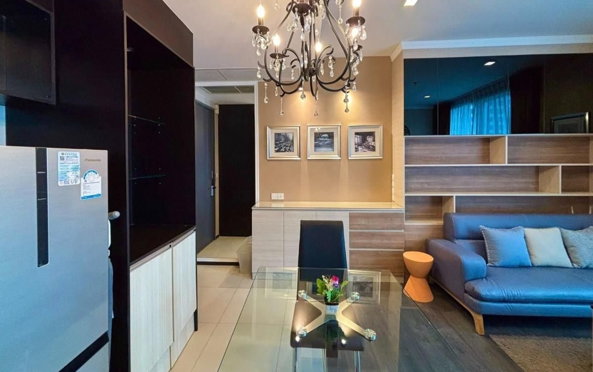 Urgent Rent Edge Sukhumvit 23, Complete Furniture, Ready to Be near Bts Asoke and Mrt Sukhumvit. image 2