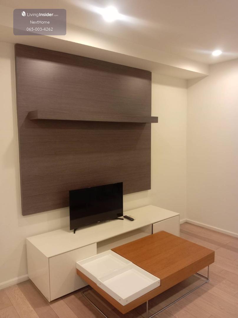 42nd floor modern condo with striking Bangkok views