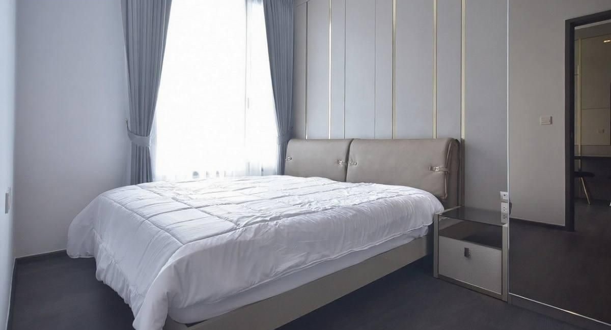 Urgent for Rent edge Sukhumvit 23, Beautiful Room, Fully Furnished, near Bts Asoke and Mrt Sukhumvit. image 4