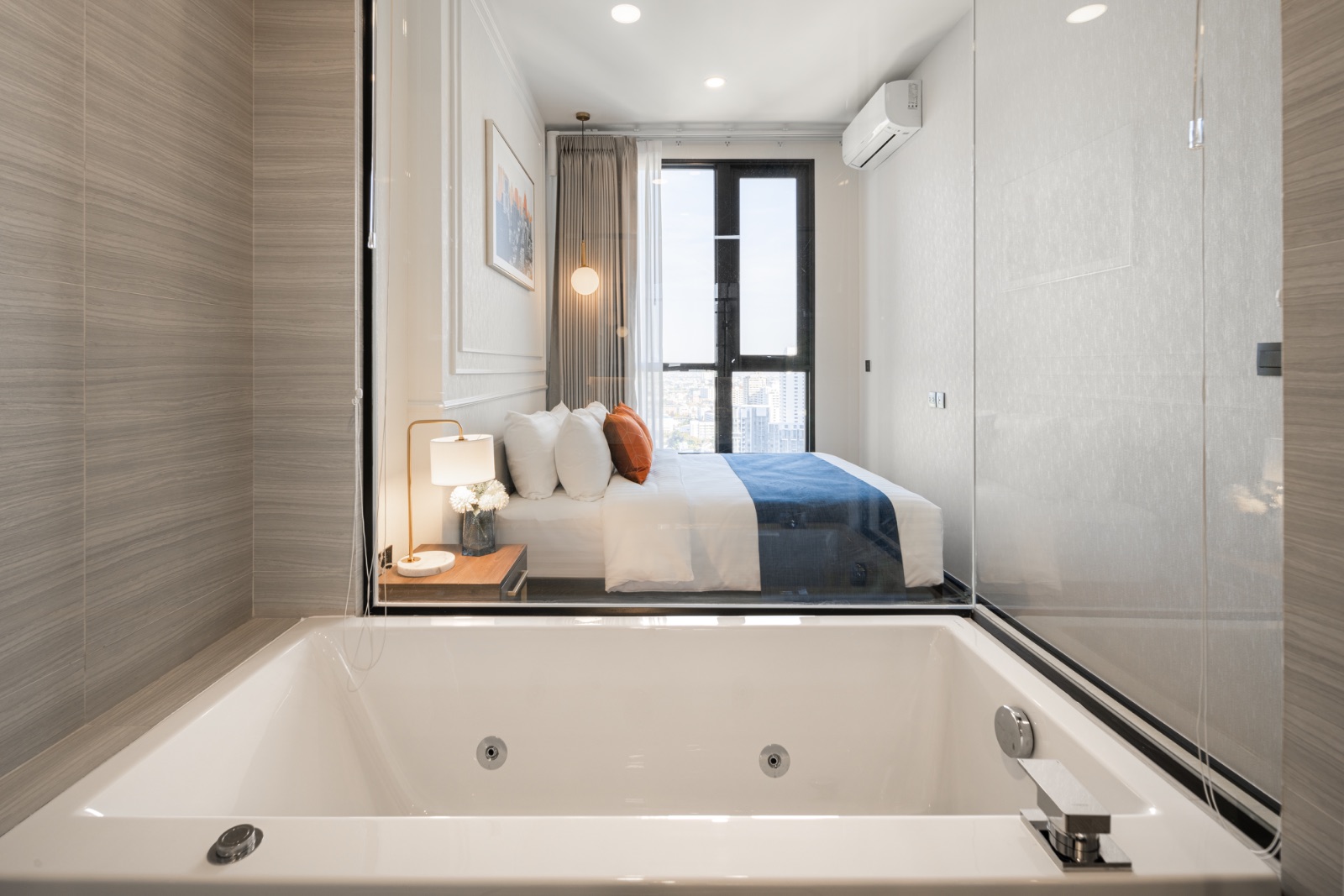 Bathtub
