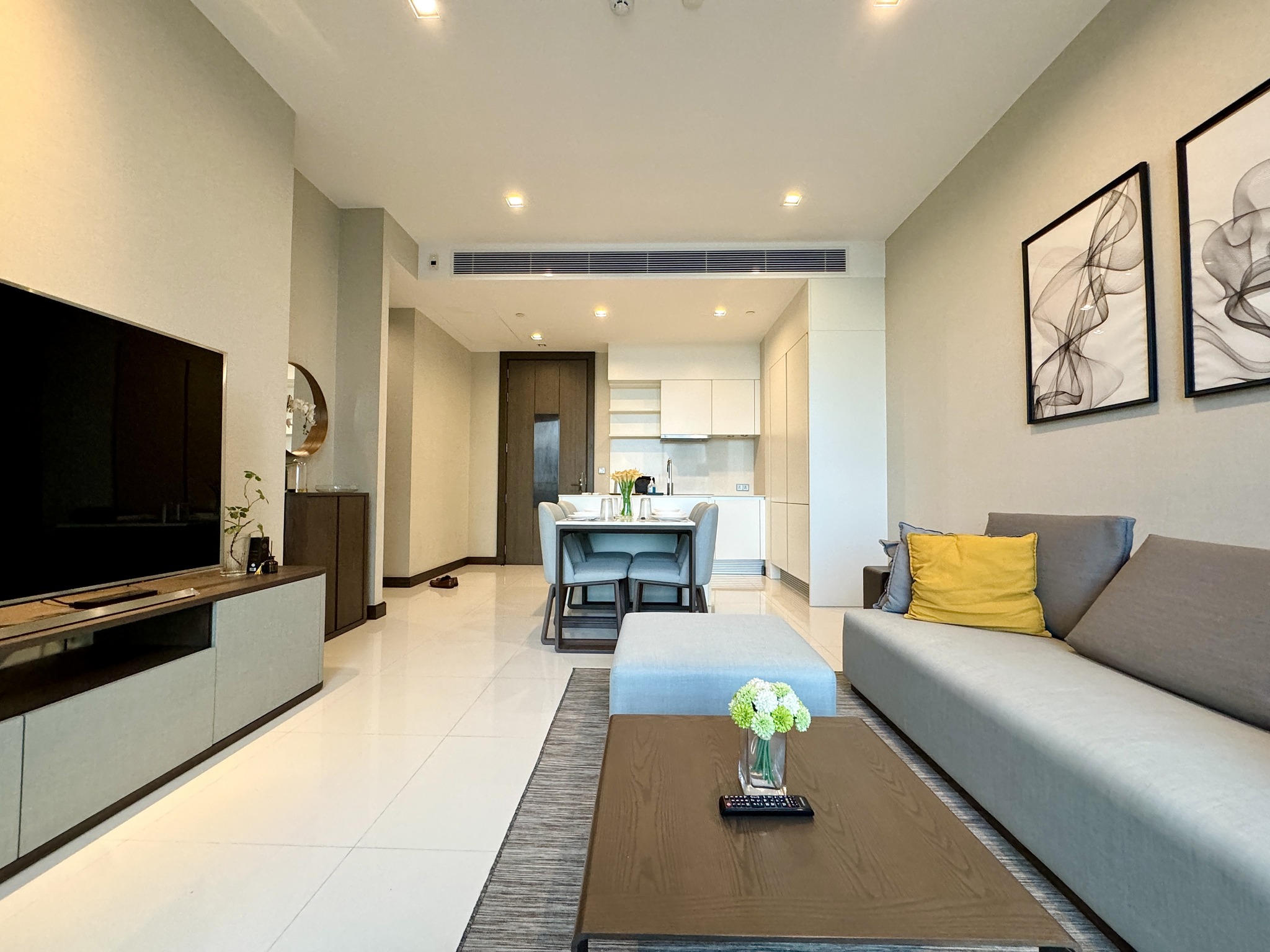 Lowest Price 2 Bedroom at Q1 Sukhumvit | Luxury Living Near BTS Nana | 118.85 Sq.m. | 100,000 THB/Month