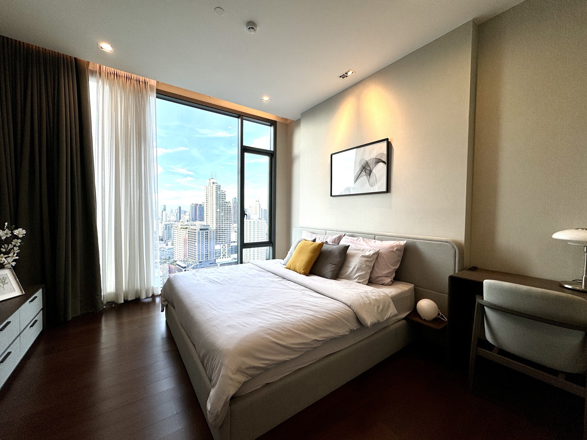 Lowest Price 2 Bedroom at Q1 Sukhumvit | Luxury Living Near BTS Nana | 118.85 Sq.m. | 100,000 THB/Month image 2