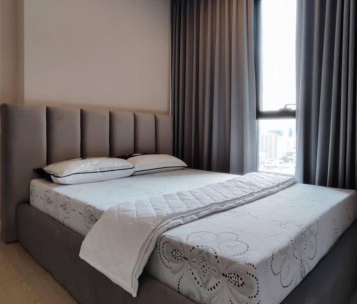 Thonglor Condo-phetchaburi Free Ready to Move In.