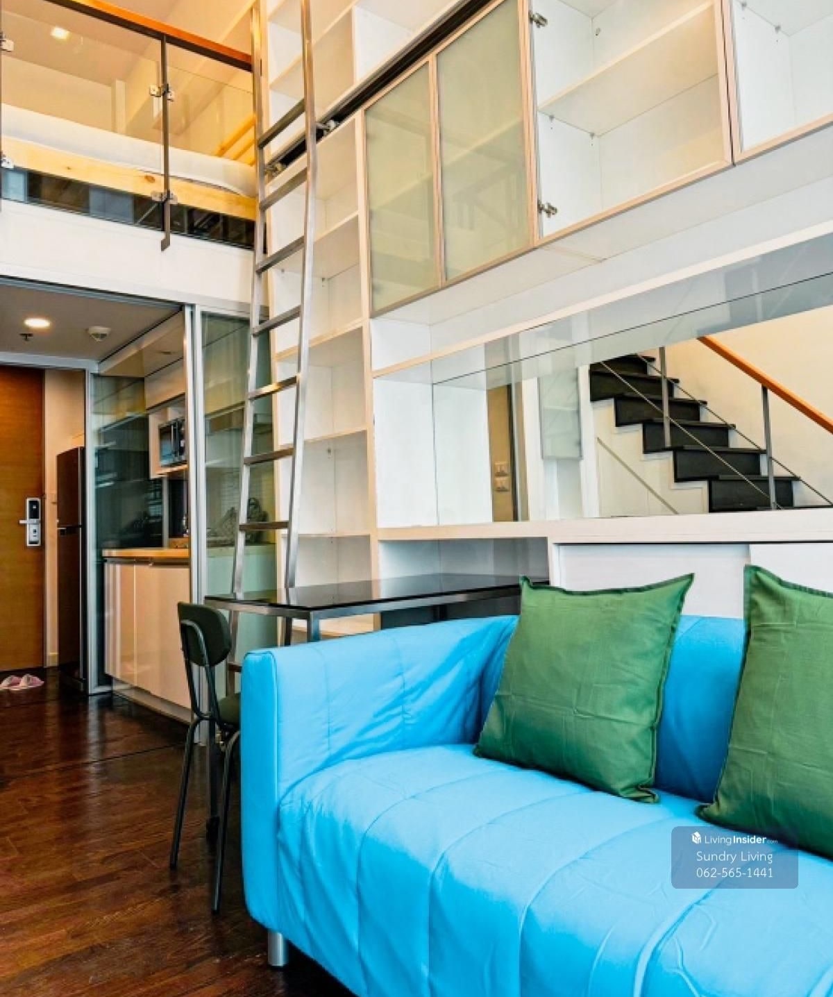 Ideo Morph 38 Pet-friendly Condo Duplex Condo Ideo Morph 38, Size 33.6 Sq M, High Ceiling, Fully Furnished, Ready to Move In, Common Area Has a Swimming Pool, Fitness Room, Convenient Location in the Heart of the City, Sukhumvit 38, near Bts T. image 3
